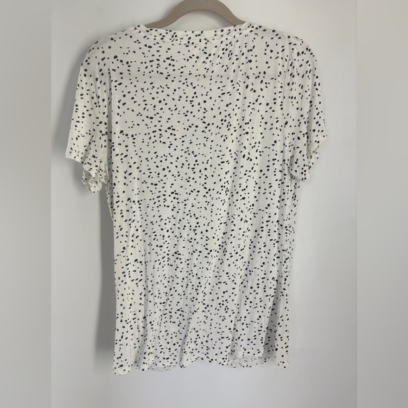 Nine Britton White and Black Dotted Short Sleeve Top - Picture 3 of 7